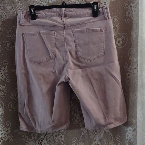 Gloria Vanderbilt Women's size 6 mauve pink denim Bermuda shorts 10 1/2 inseam - Picture 3 of 9